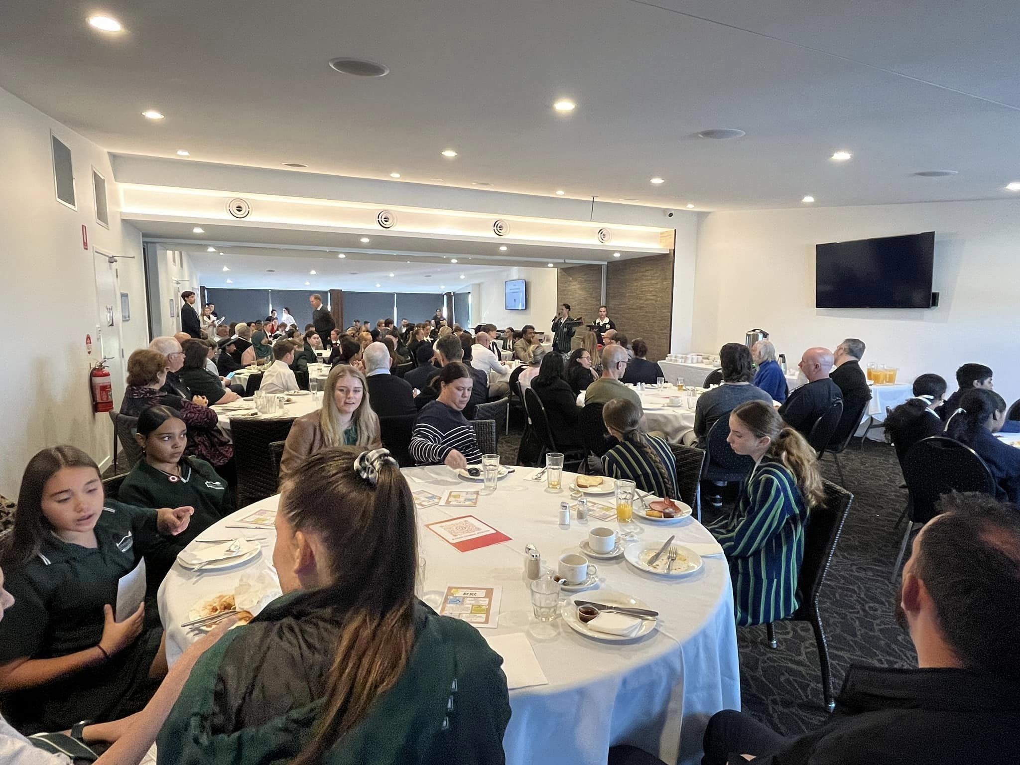 Future Leaders Shine while Networking with Local Business